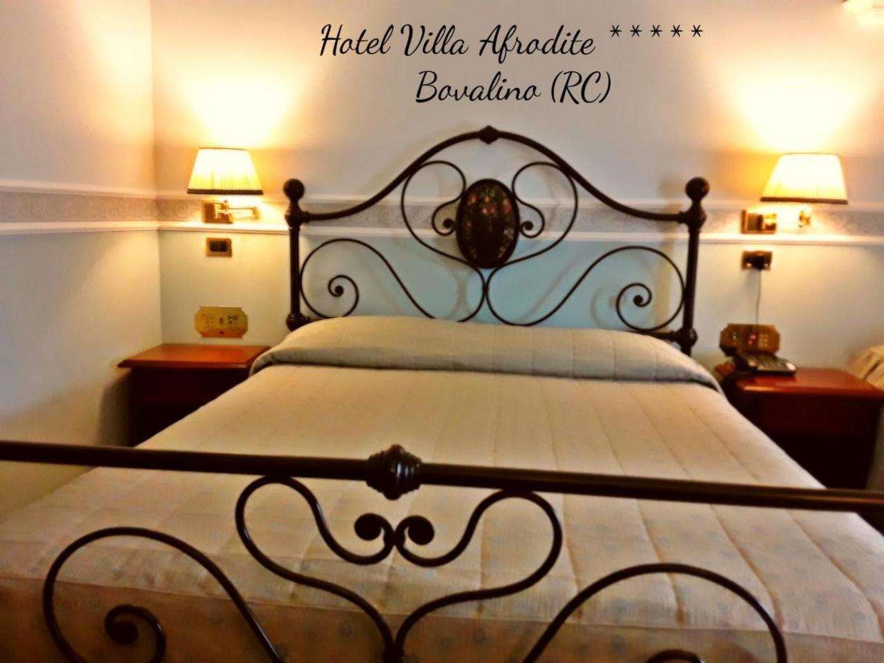 Afrodite Boutique Hotel Бовалино-Марина Экстерьер фото